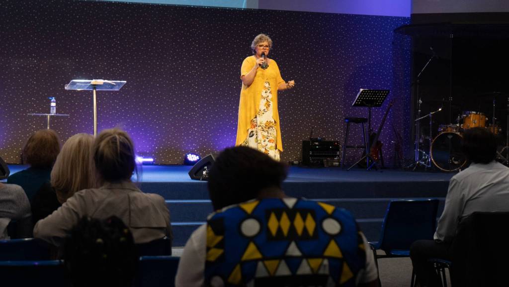 Até que eu me levantei - Susannah Catlin