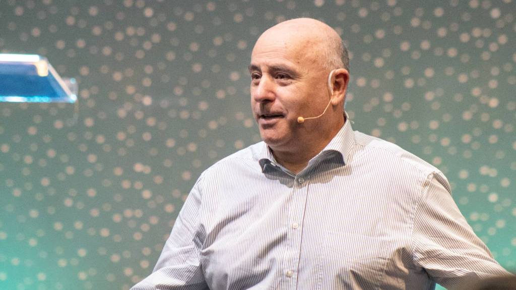 A presença transformadora de Deus na terra - António Ferreira