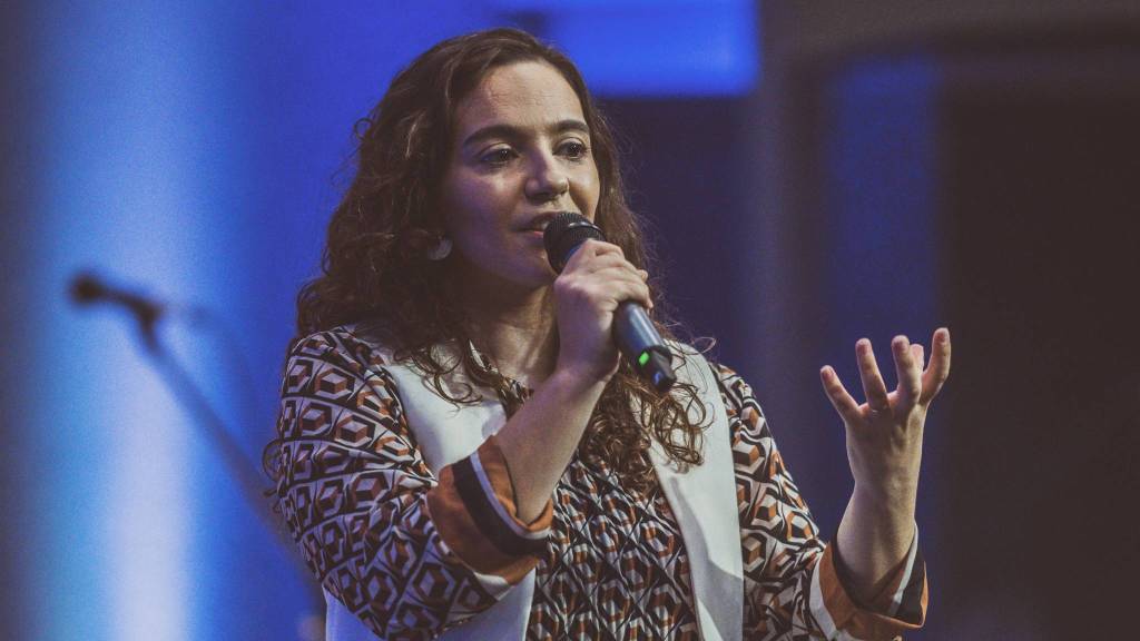 Ir a um nível maior de fé - Ana Ferreira