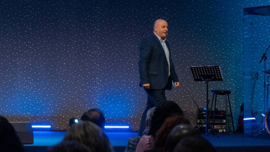 Hoje começa uma nova temporada - António Ferreira