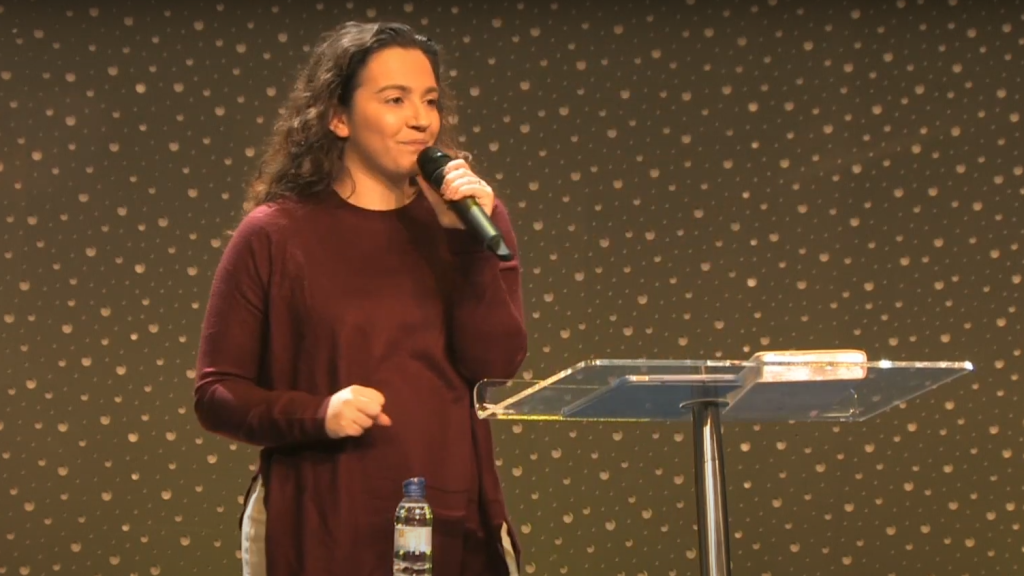 Primícias: Evite Distrações - Ana Ferreira