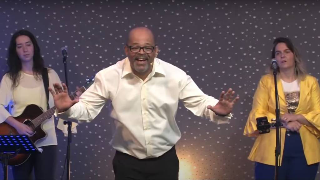 Rende a tua coroa - Genilson Santiago