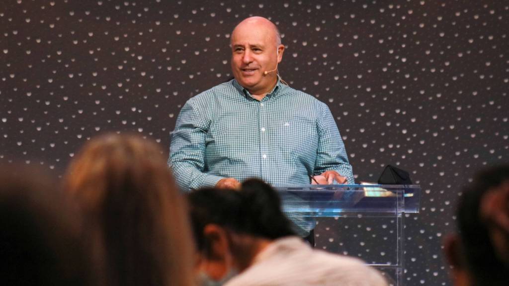 Faça a sua parte, porque Deus já fez a Dele - António Ferreira