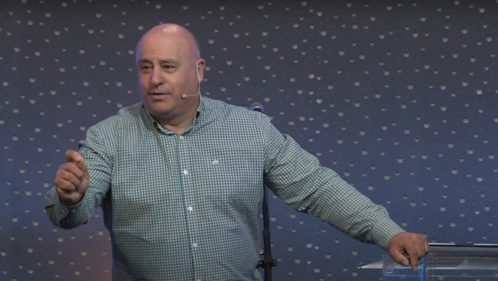 Restaurando a nossa identidade - António Ferreira