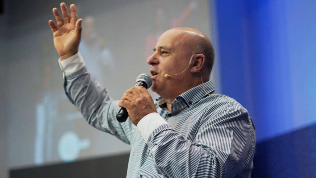 Fale pela fé e vença - António Ferreira