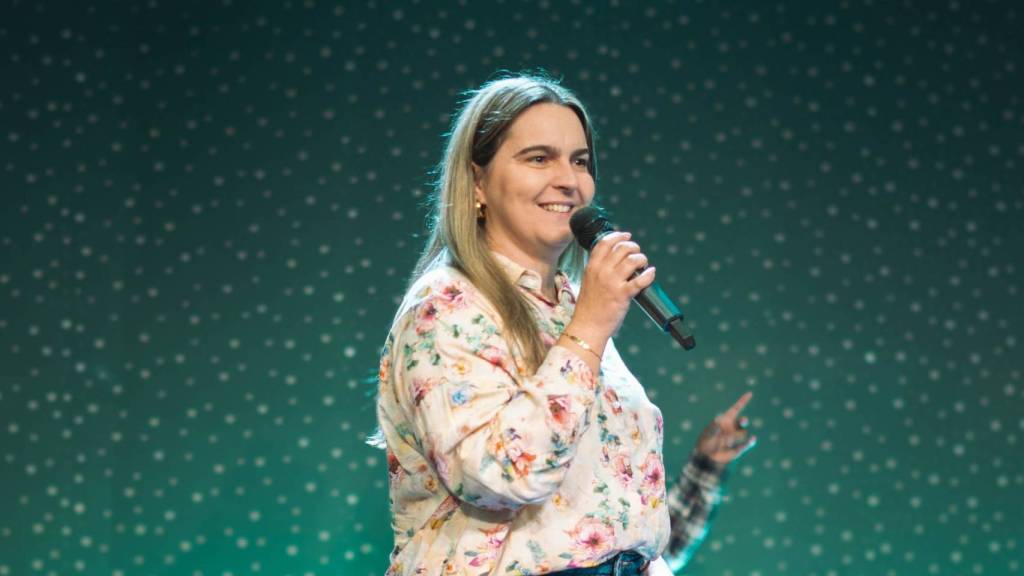 Transforme pedras em bênçãos - Isabel Tavares