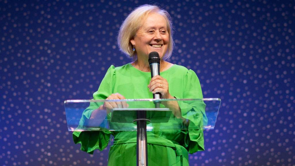 Distrações VS Enfoque - Gena Ferreira